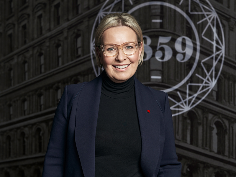 Photo of Sophie Ducharme, notary